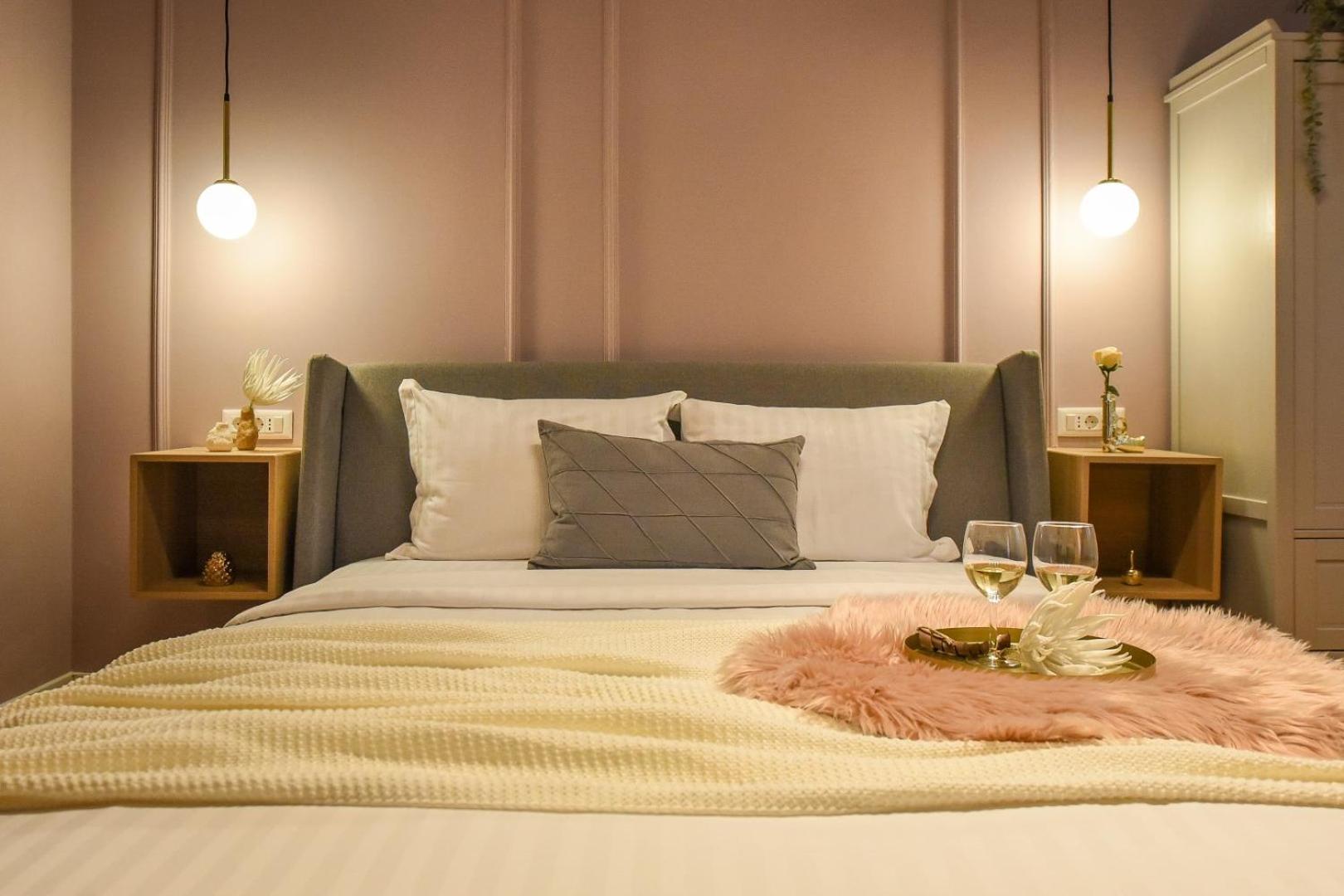 Modern Stay - Central Studios With Wall Projector Near Radisson Bukarest Zimmer foto