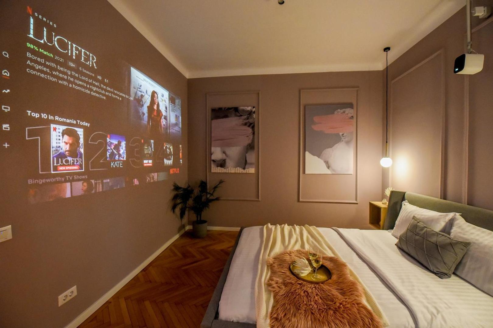 Modern Stay - Central Studios With Wall Projector Near Radisson Bukarest Zimmer foto